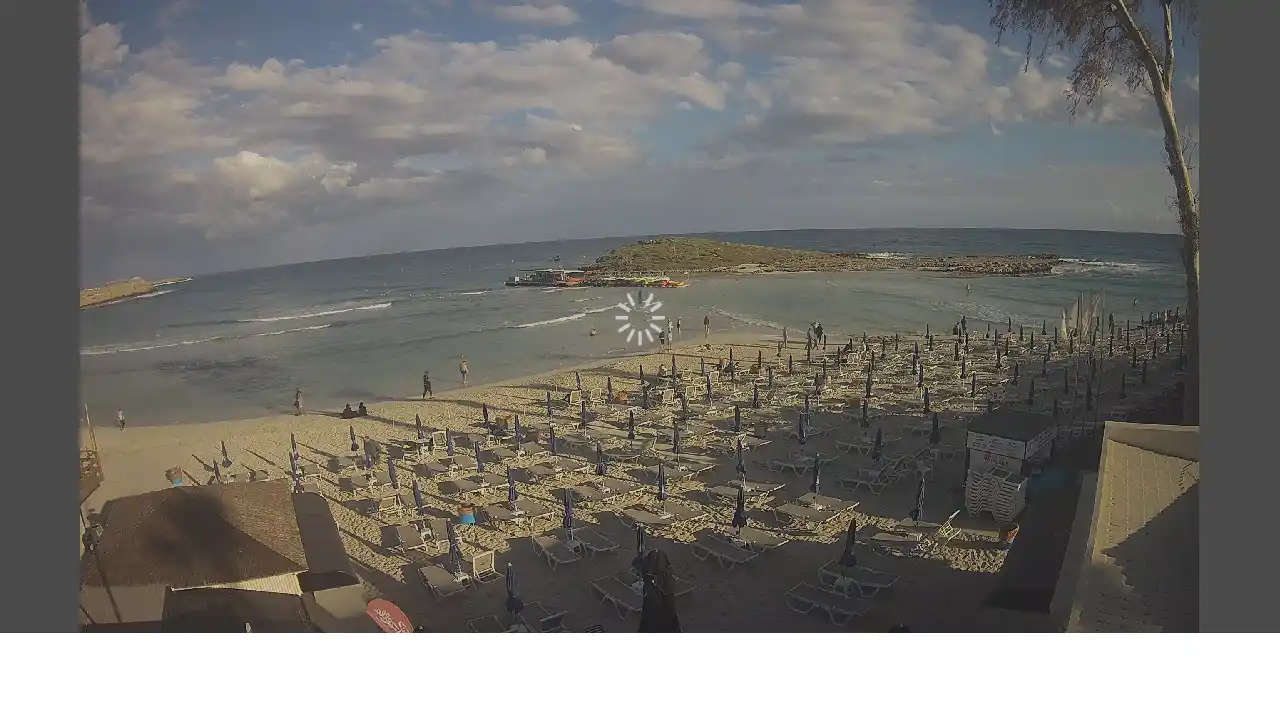 Paphos webcam snapshot — May 4, 2026 15:00