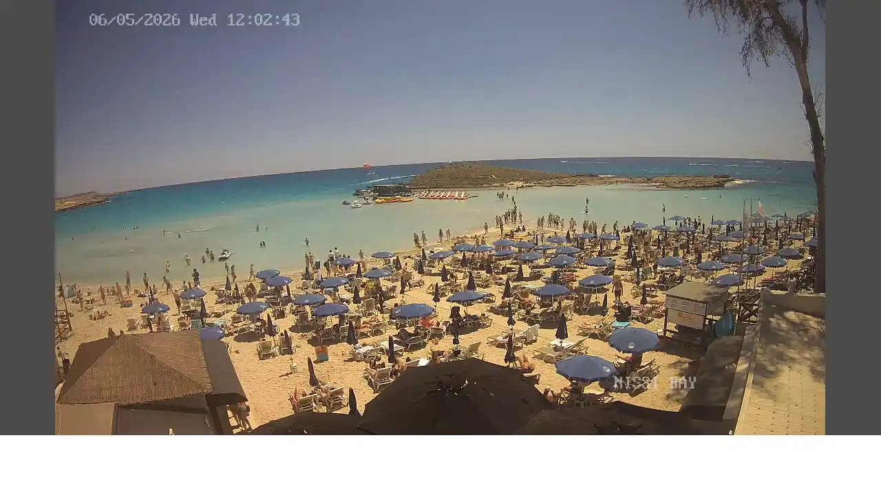 Webcam snapshot from :city — May 6, 2026 10:00