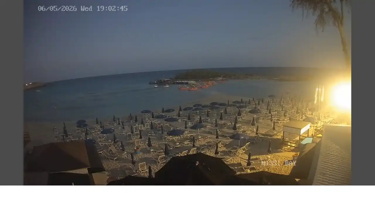 Webcam snapshot from :city — May 6, 2026 17:00