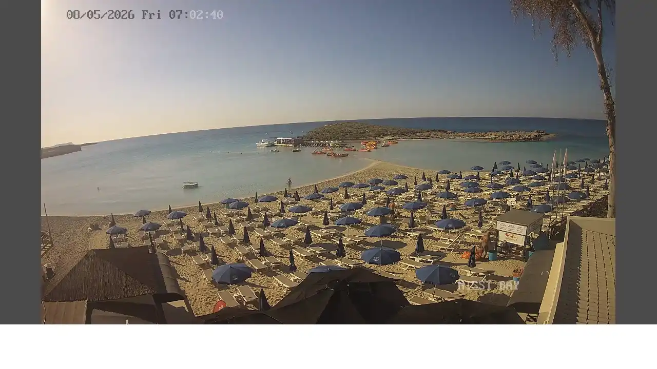 Webcam snapshot from :city — May 8, 2026 05:00
