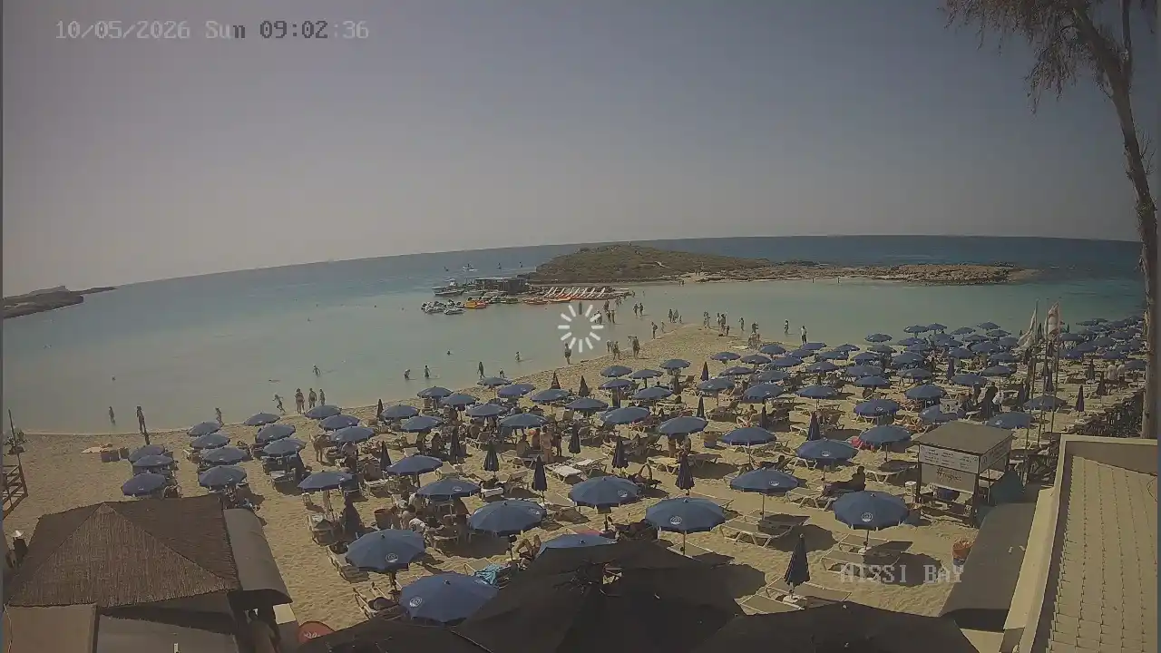 Webcam snapshot from :city — May 10, 2026 07:00