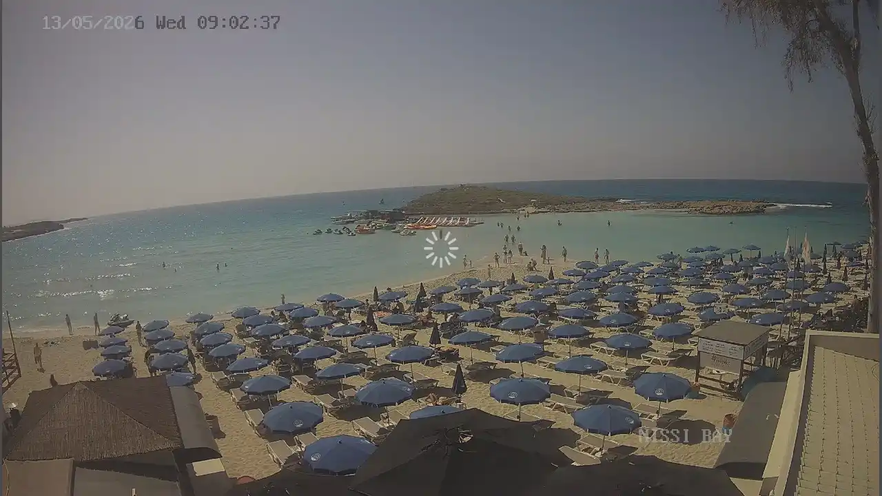 Webcam snapshot from :city — May 13, 2026 07:00