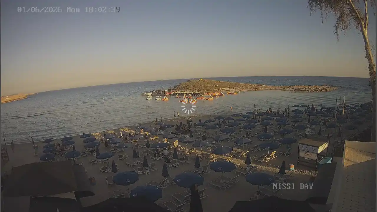 Webcam snapshot from :city — June 1, 2026 16:00