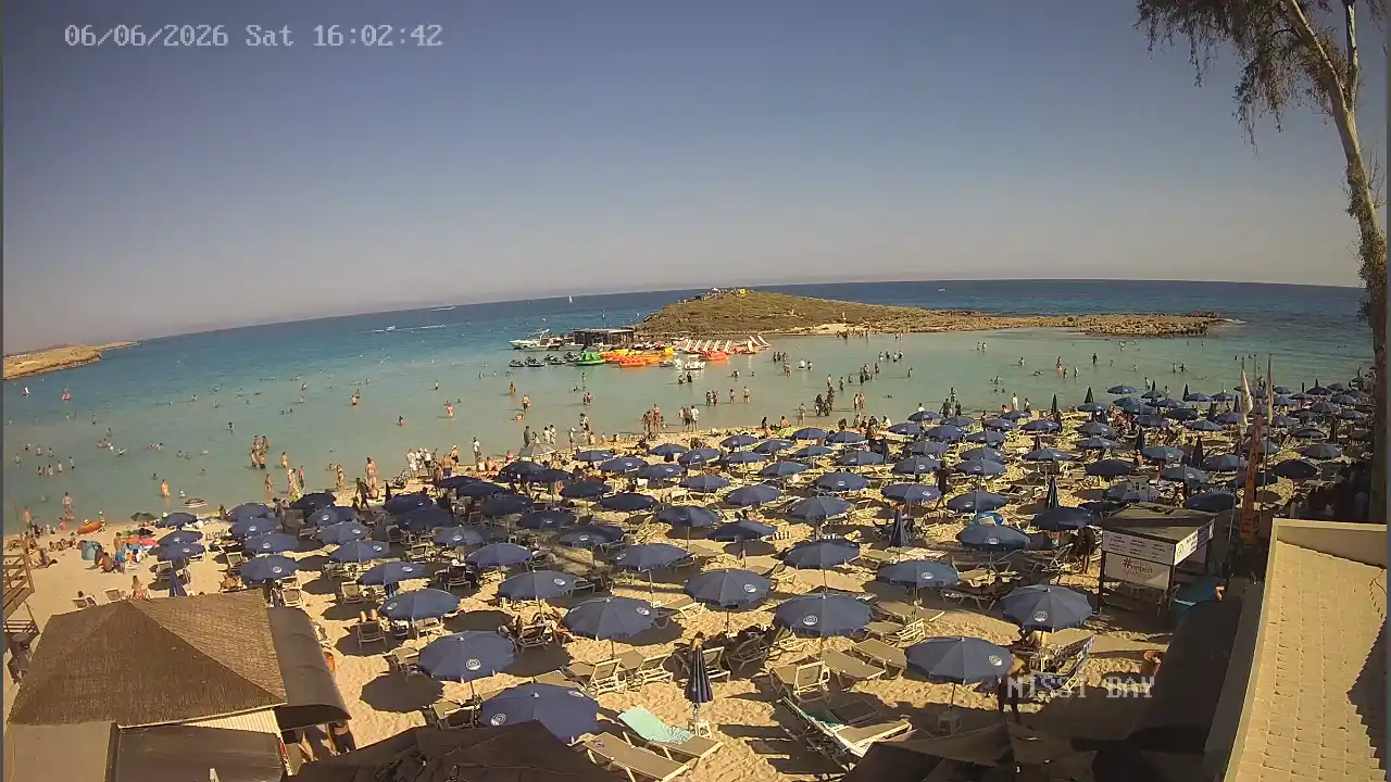 Webcam snapshot from :city — June 6, 2026 14:00
