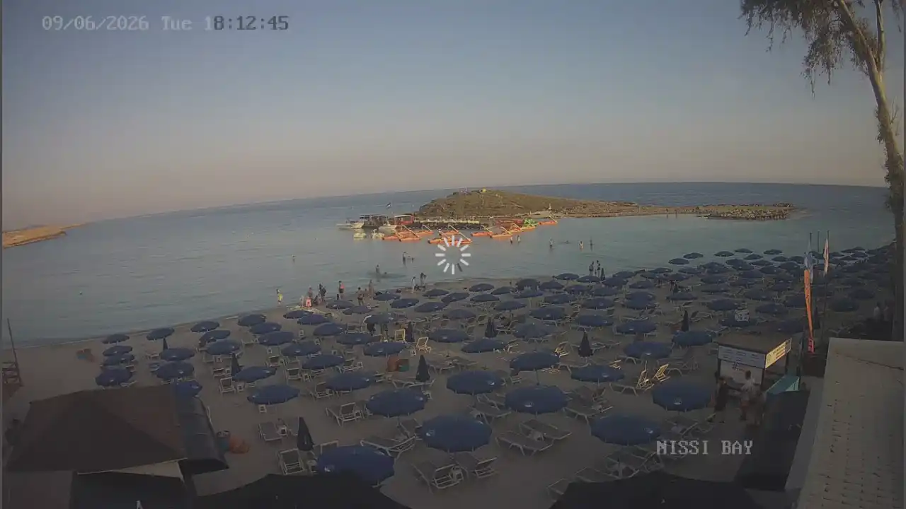 Webcam snapshot from :city — June 9, 2026 17:00