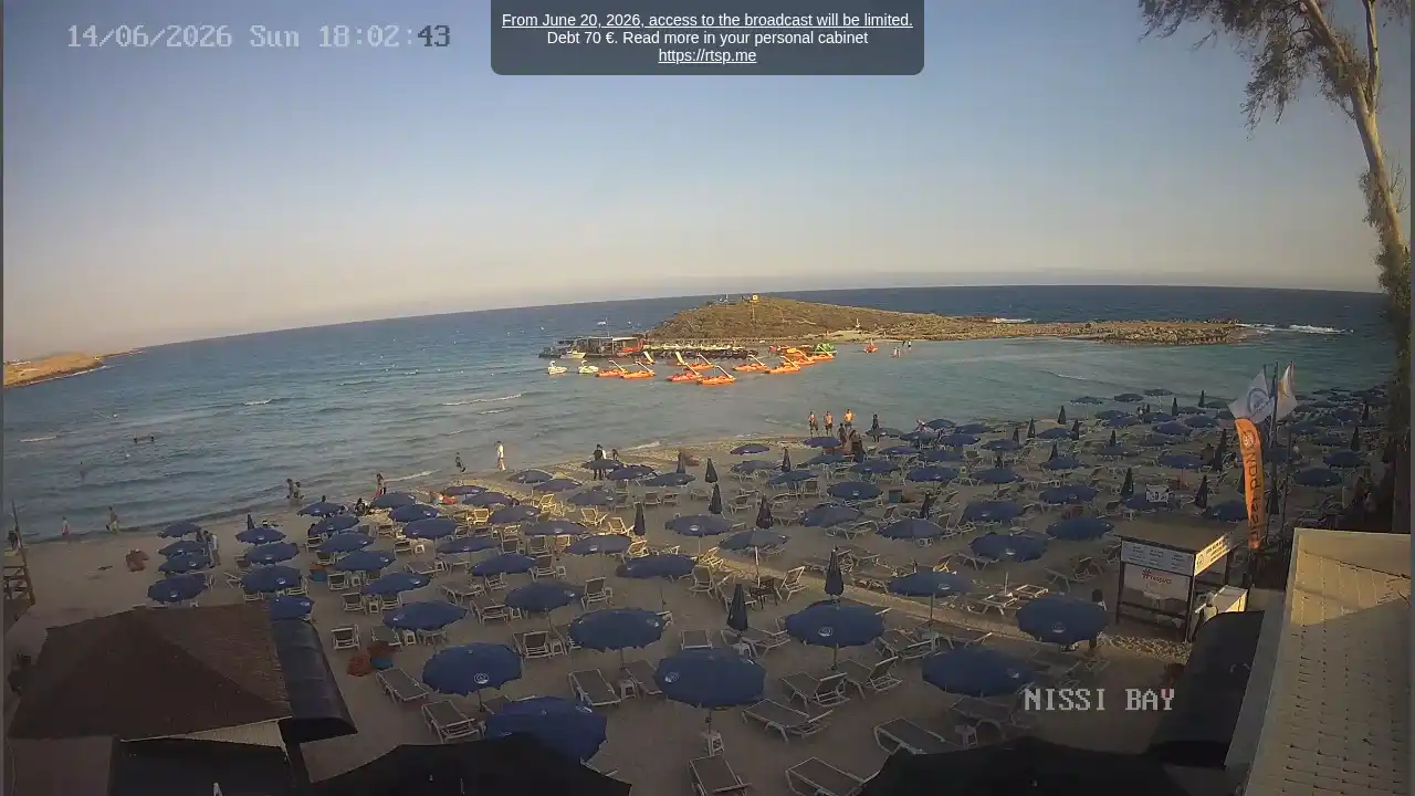 Webcam snapshot from :city — June 14, 2026 16:00