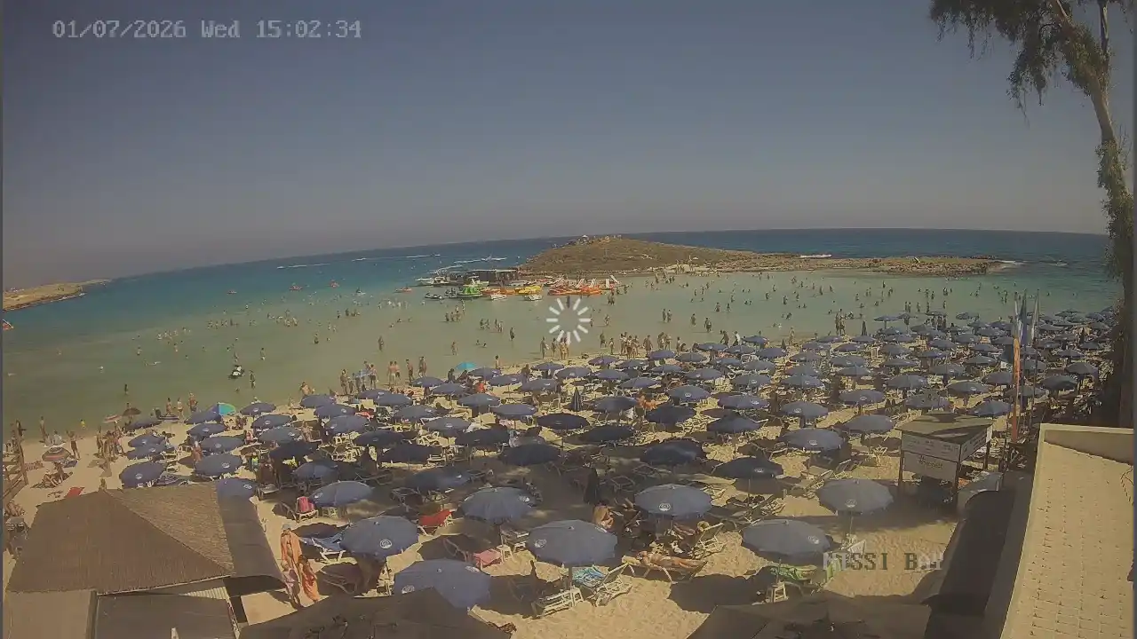 Webcam snapshot from :city — July 1, 2026 13:00
