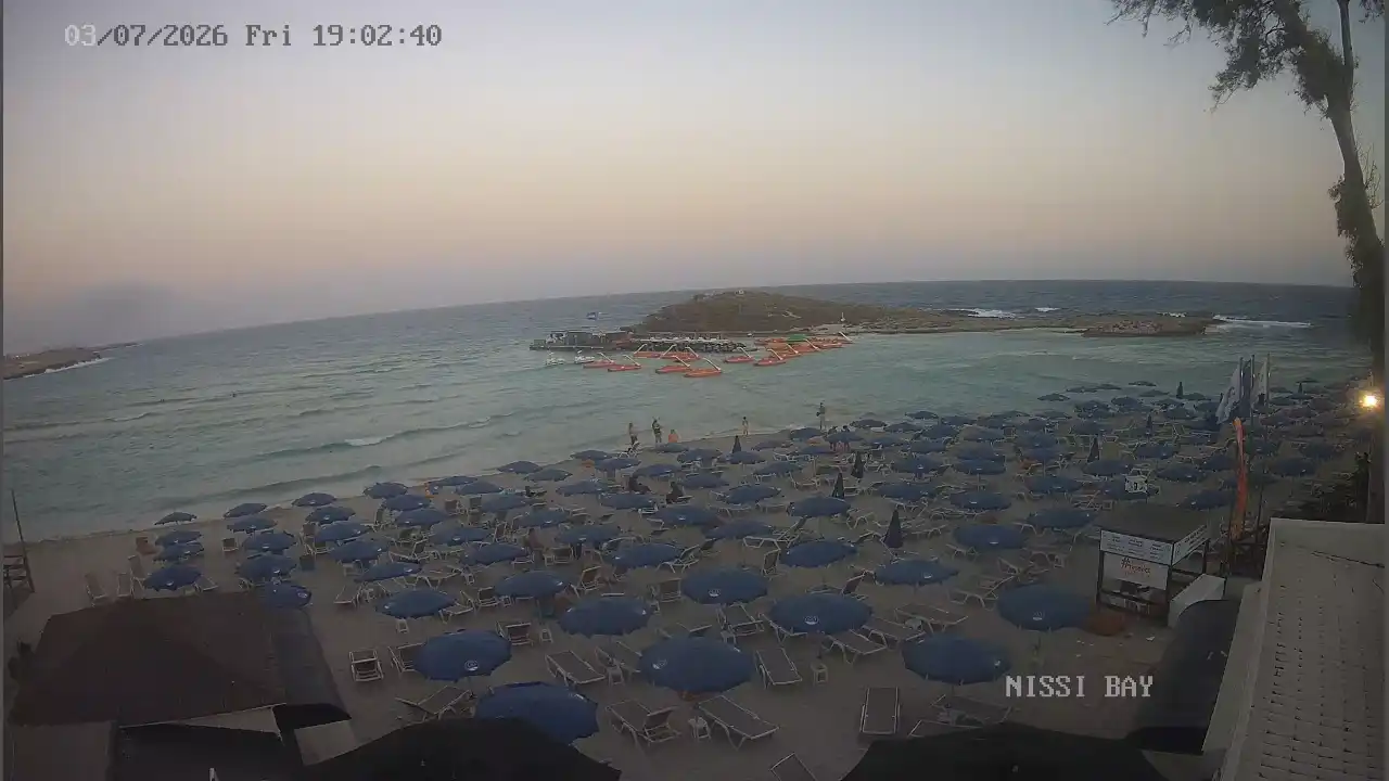 Webcam snapshot from :city — July 3, 2026 17:00