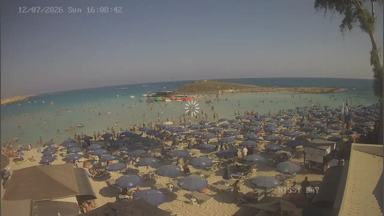 Webcam snapshot from :city — July 12, 2026 15:00