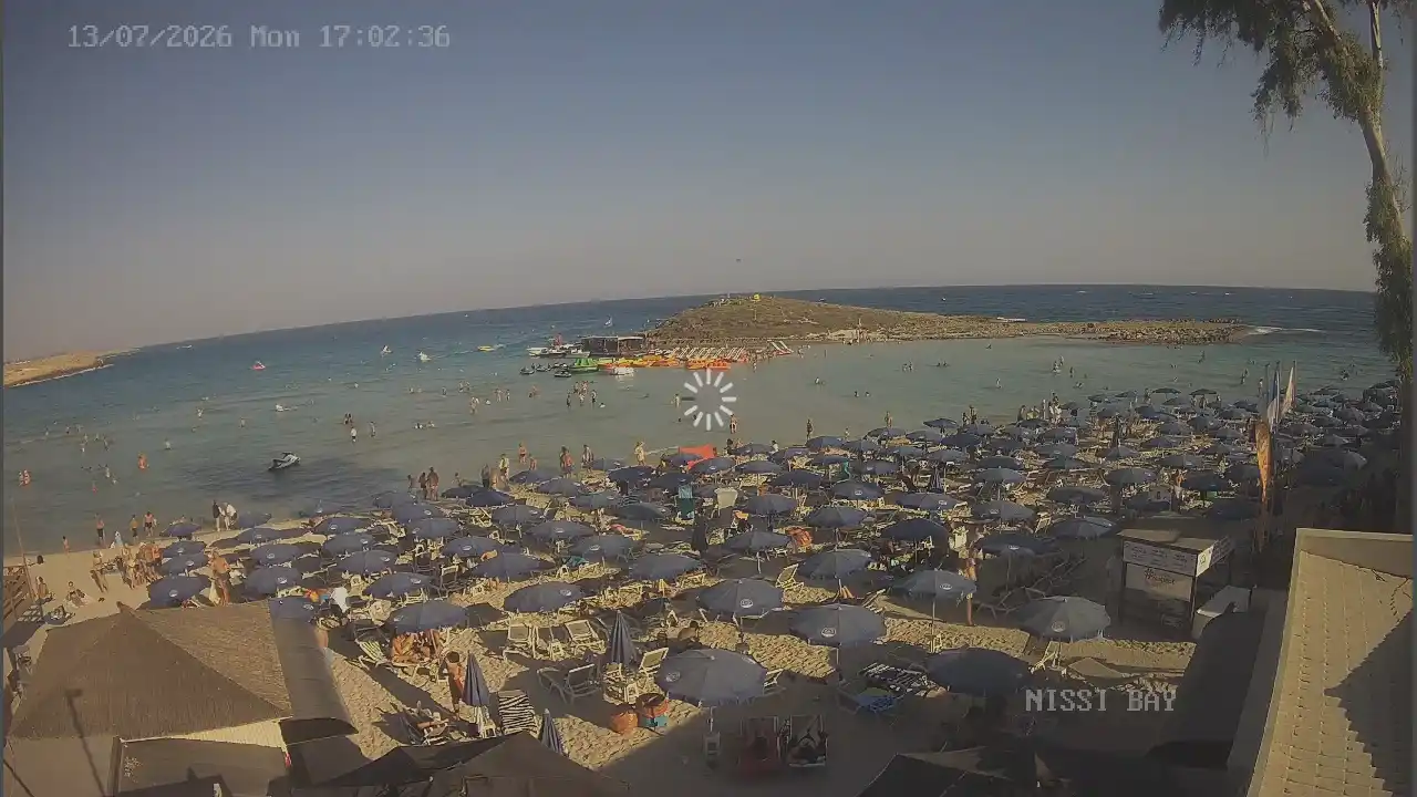 Webcam snapshot from :city — July 13, 2026 15:00
