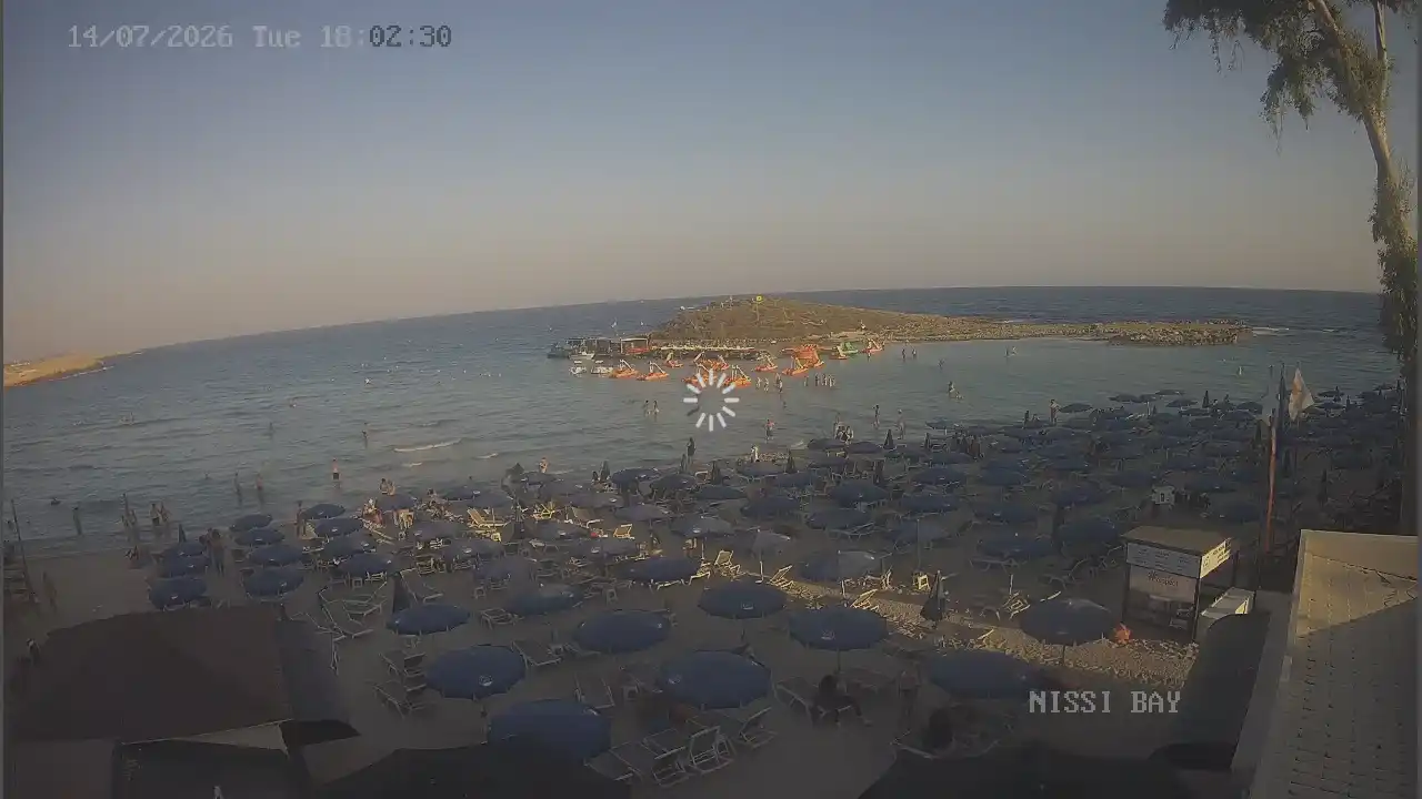 Webcam snapshot from :city — July 14, 2026 16:00