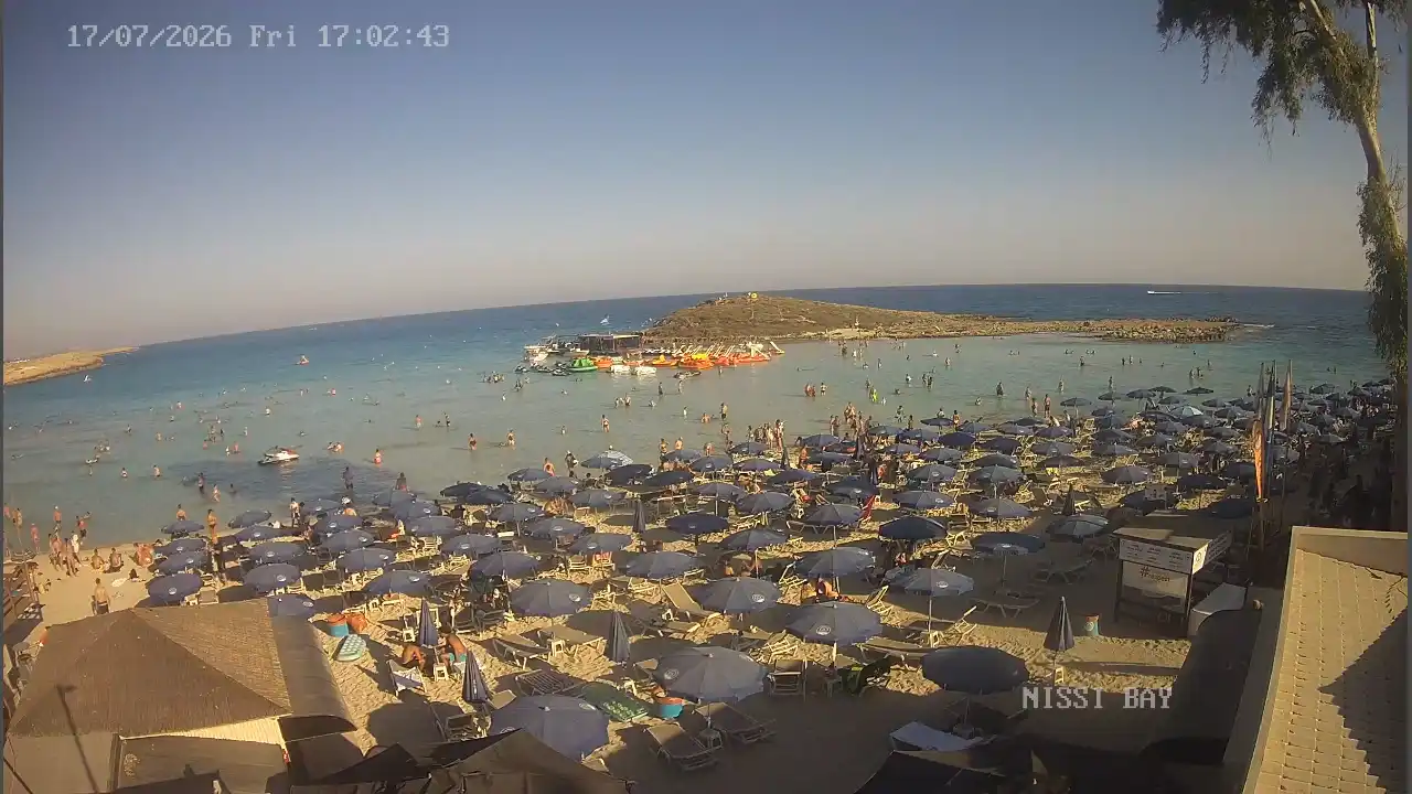 Webcam snapshot from :city — July 17, 2026 15:00