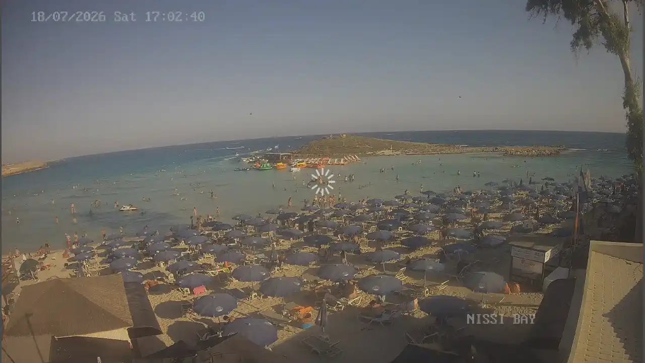 Webcam snapshot from :city — July 18, 2026 15:00