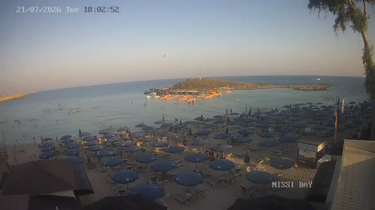 Webcam snapshot from :city — July 21, 2026 16:00