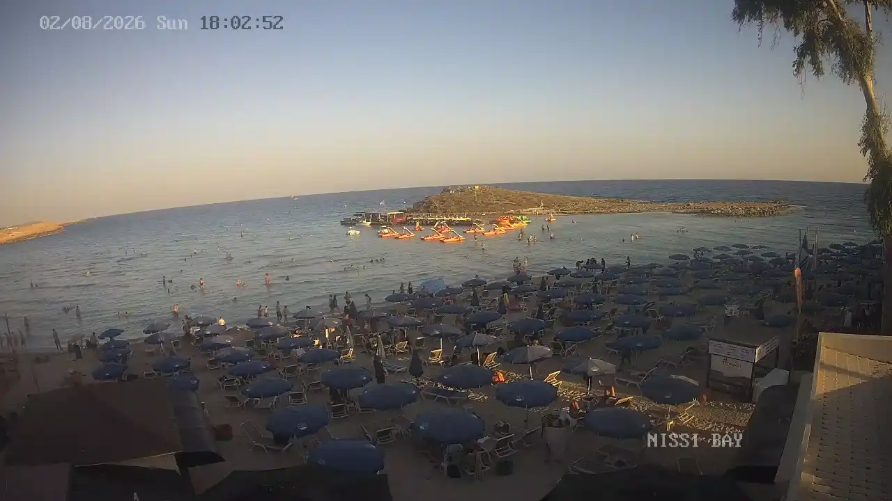 Webcam snapshot from :city — August 2, 2026 16:00