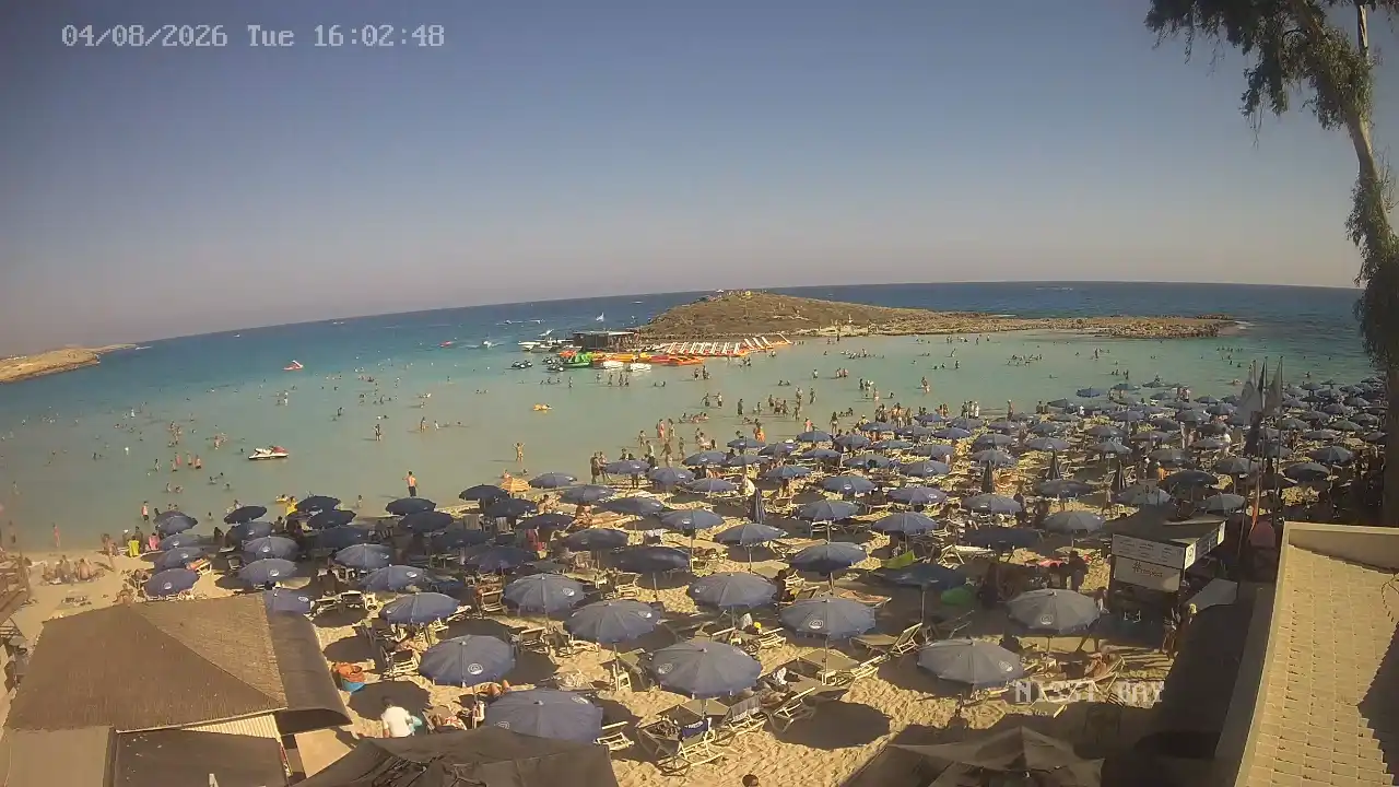 Webcam snapshot from :city — August 4, 2026 14:00