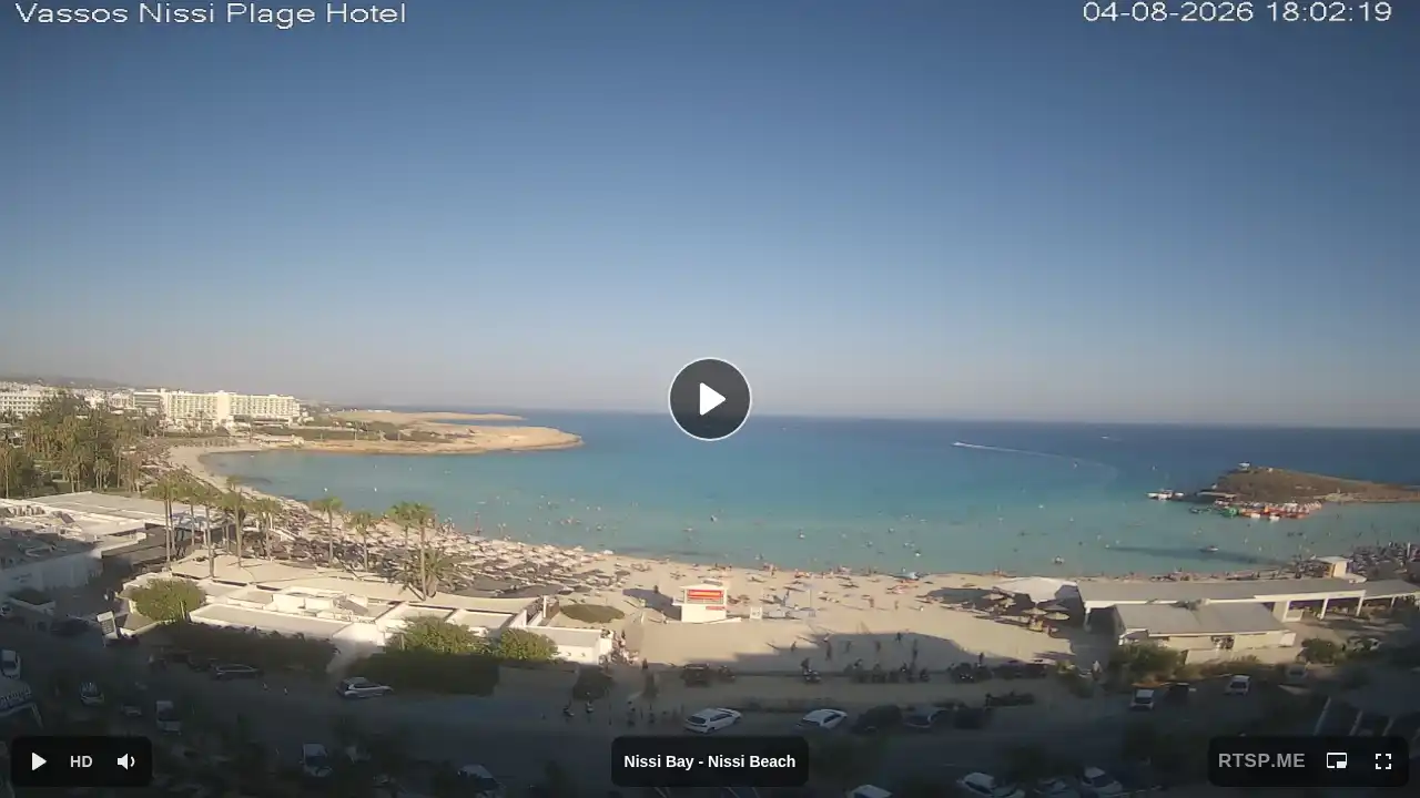 Webcam snapshot from :city — August 4, 2026 15:00