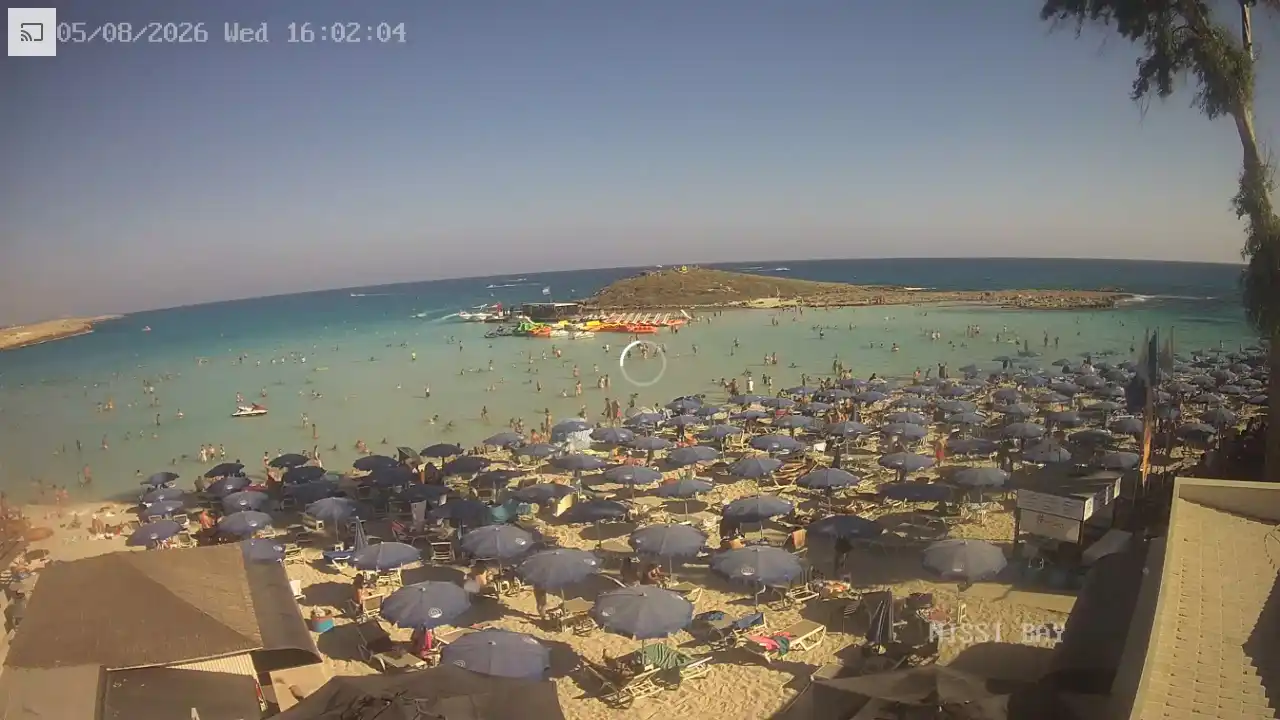 Webcam snapshot from :city — August 5, 2026 14:00