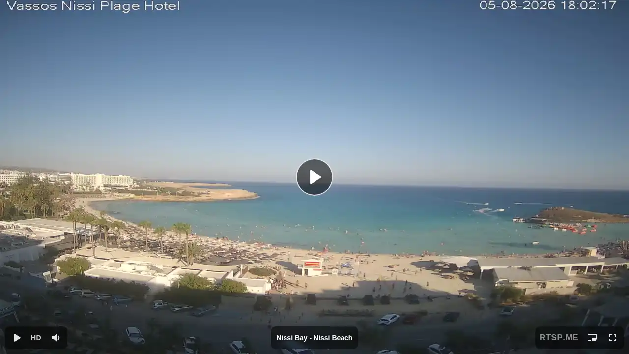 Webcam snapshot from :city — August 5, 2026 15:00