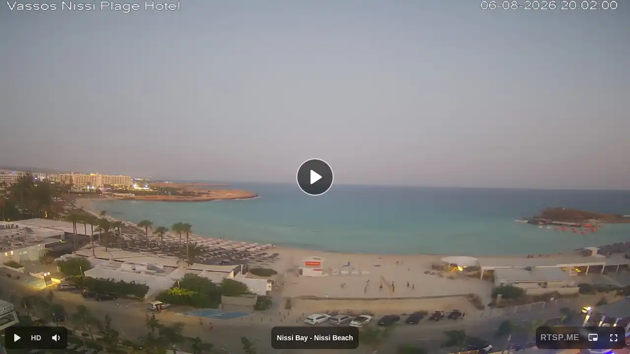 Webcam snapshot from :city — August 6, 2026 17:00