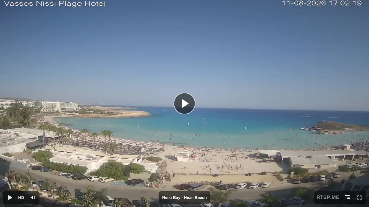 Webcam snapshot from :city — August 11, 2026 14:00