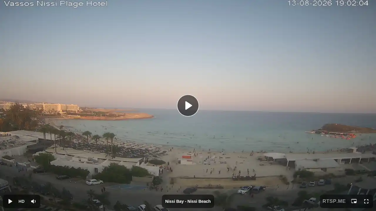 Webcam snapshot from :city — August 13, 2026 16:00