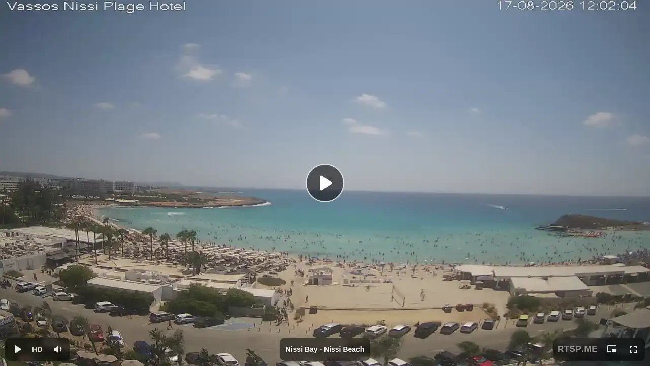 Webcam snapshot from :city — August 17, 2026 09:00
