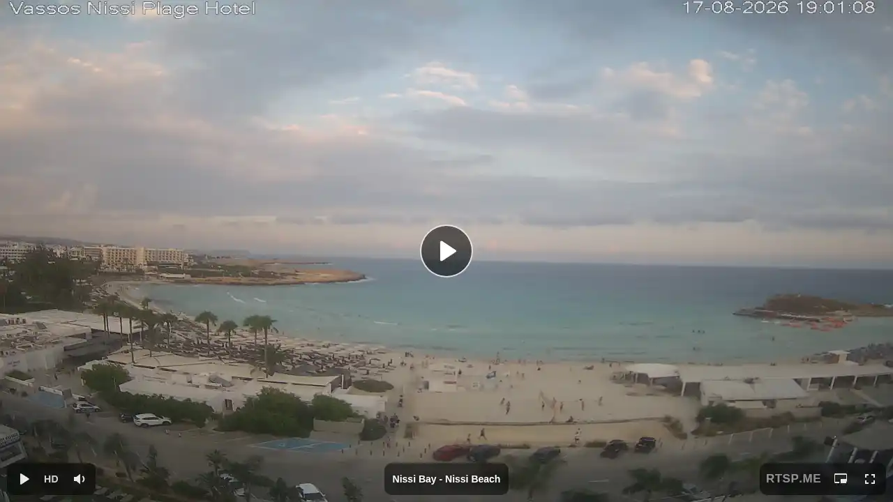 Webcam snapshot from :city — August 17, 2026 16:00