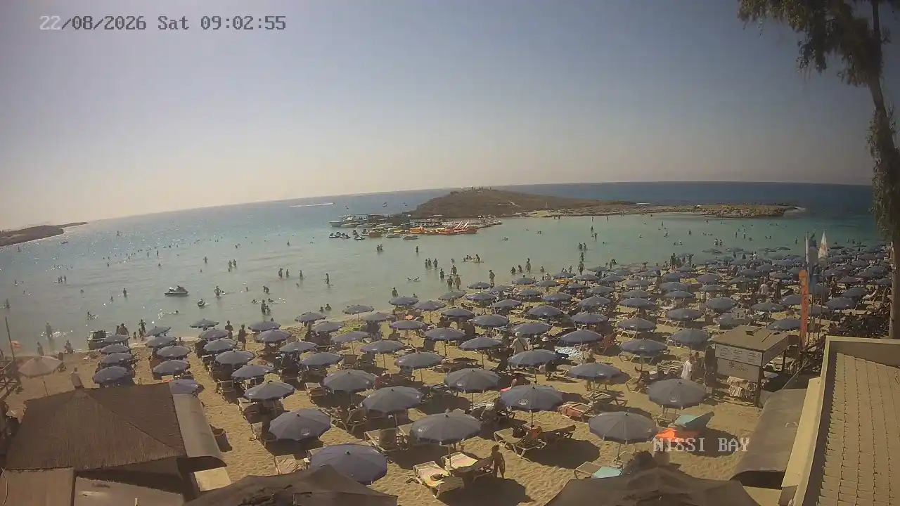 Webcam snapshot from :city — August 22, 2026 07:00