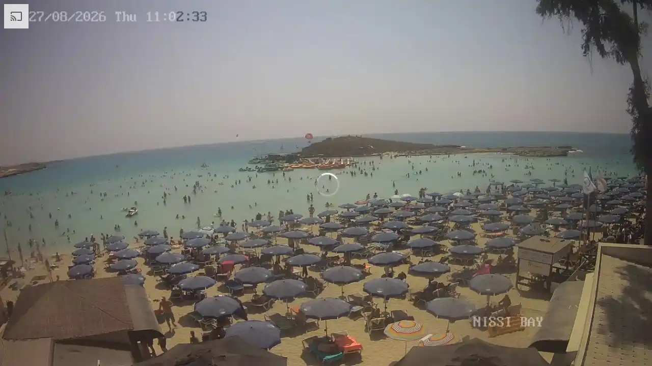 Webcam snapshot from :city — August 27, 2026 09:00