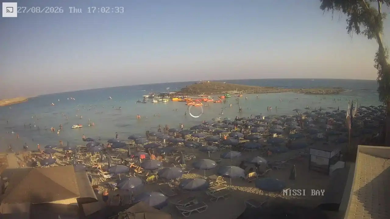 Webcam snapshot from :city — August 27, 2026 15:00